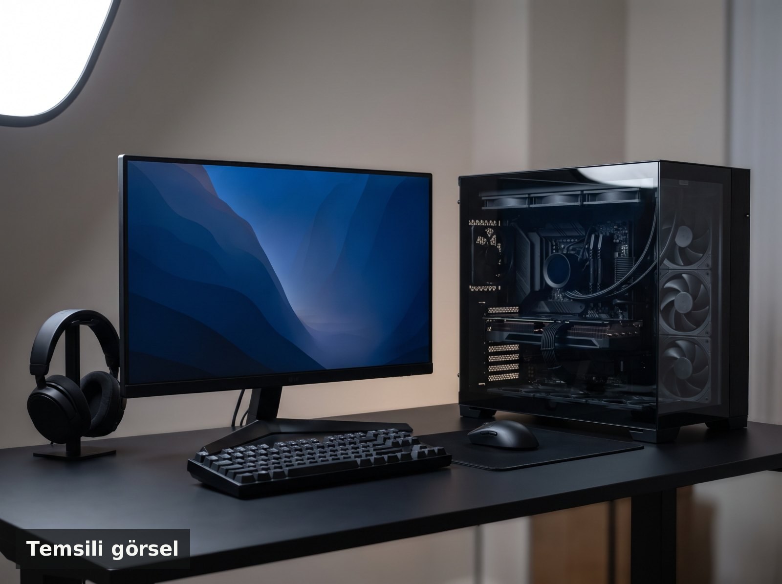 Masaüstü bilgisayar seti: Ryzen 7 5700X, RX 580 8GB, 16GB RAM (temsili görsel)