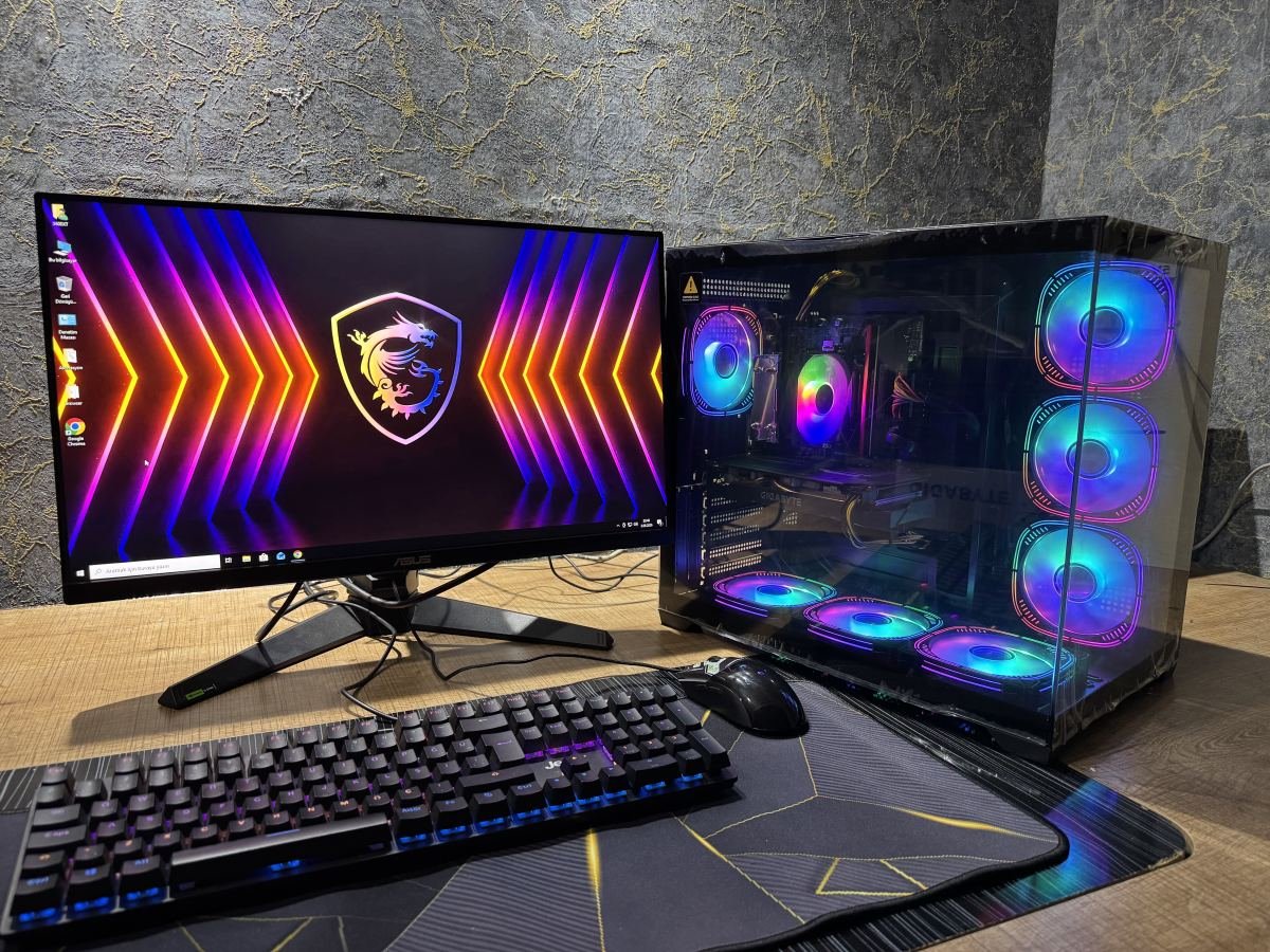 İ7 Işlemcılı Full Set Her Şey Dahil Asus TUF 180Hz