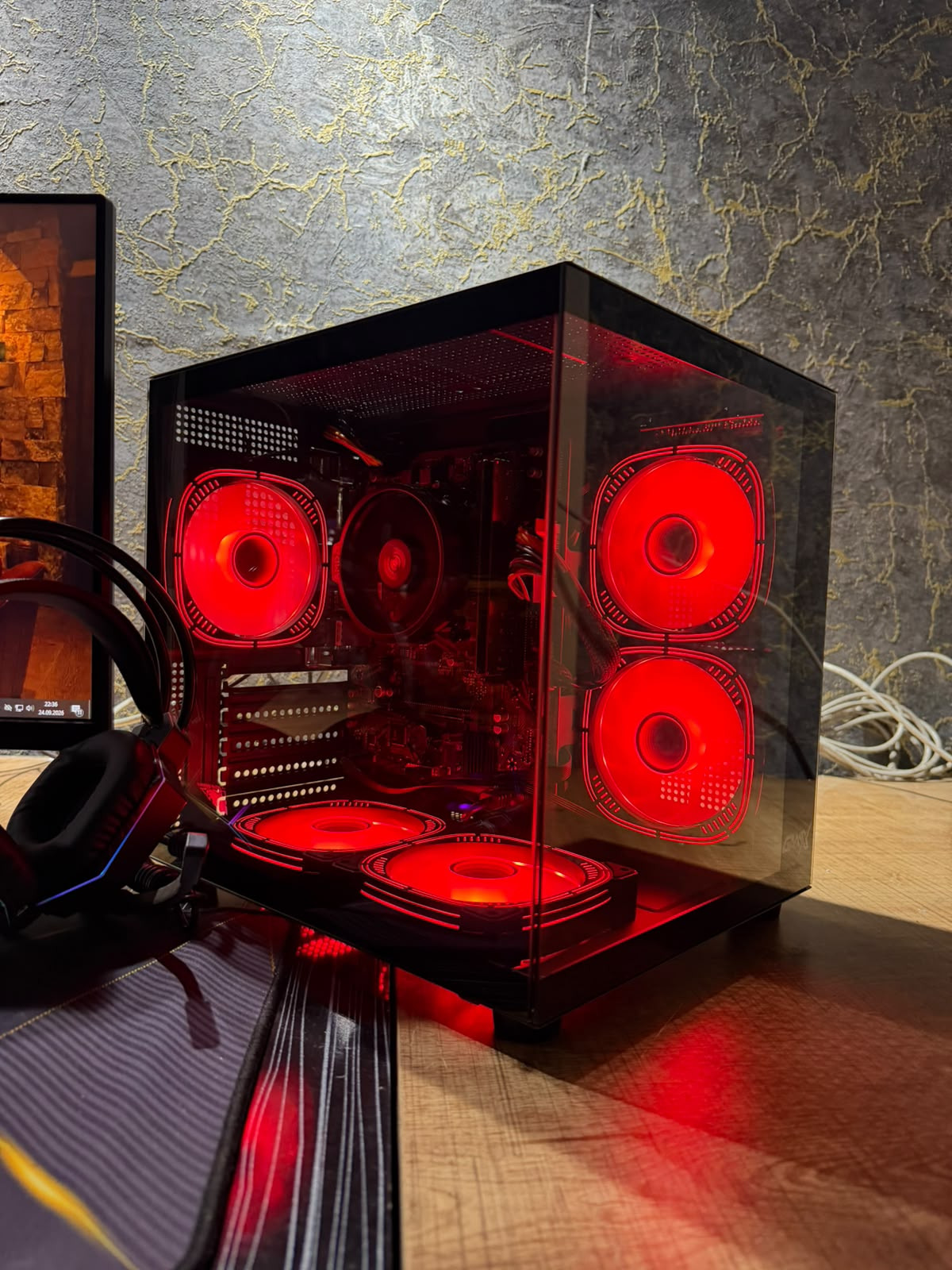 AMD Ryzen 5 5600G, 16GB RAM, 256GB SSD – ASUS TUF 24" 180Hz IPS Pivot Monitör Dahil Toplama PC